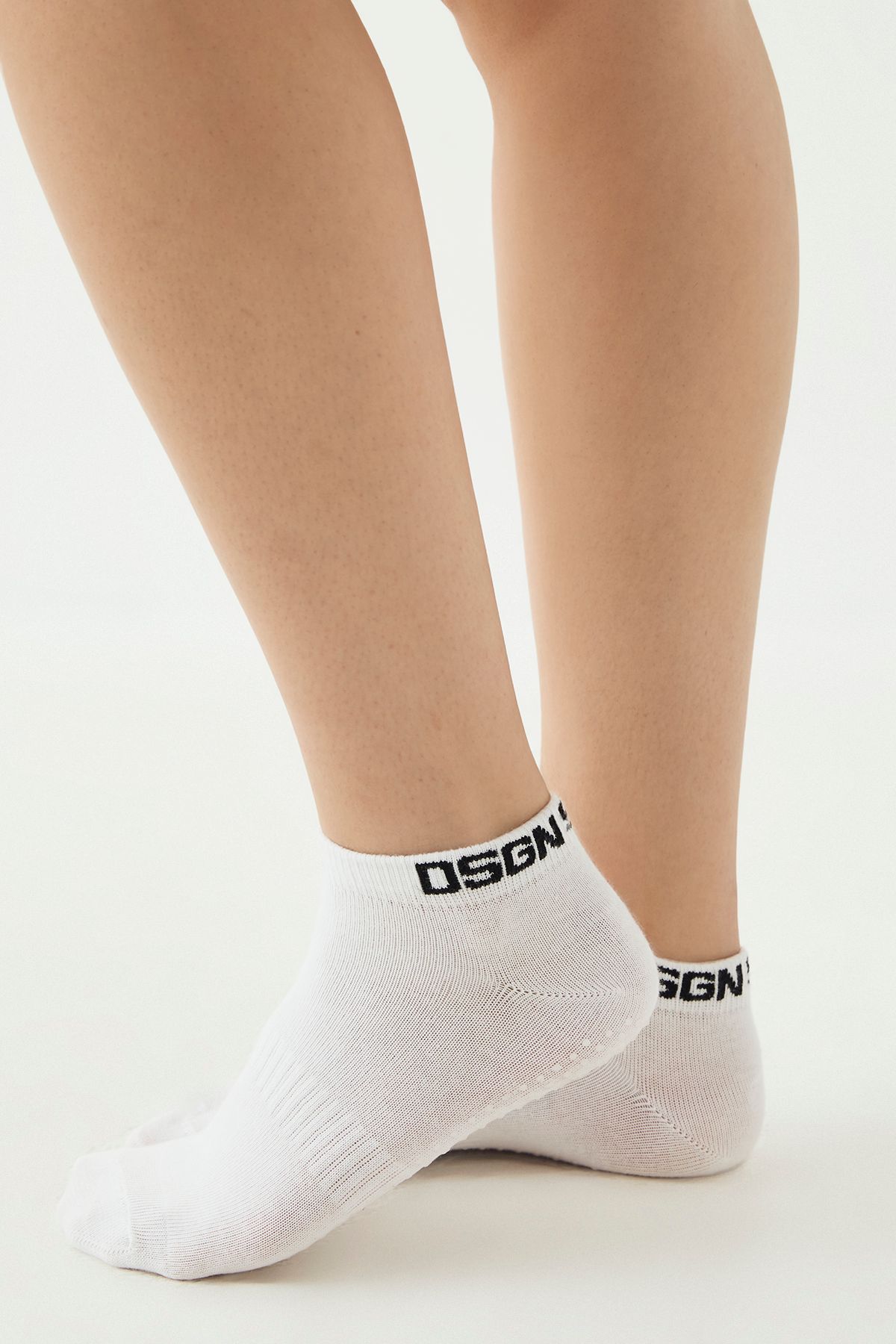 DSGN Studio DSGN Studio 2 Pack Pilates Yoga Trainer Grip Socks Black/white image 2