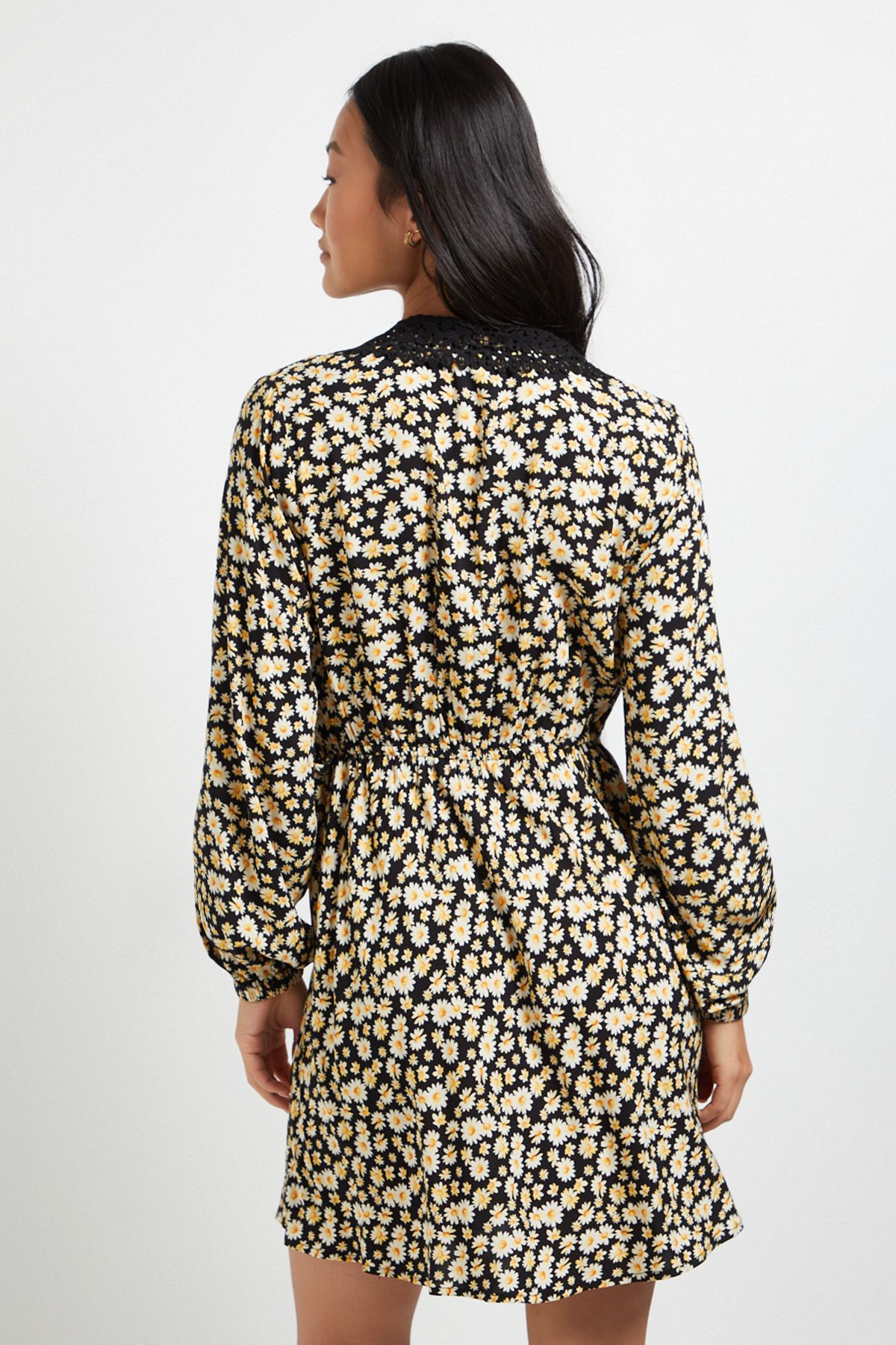 Dorothy Perkins Petite Black Daisy Lace Collar Detail Wrap Printed Mini Dress Black image 3