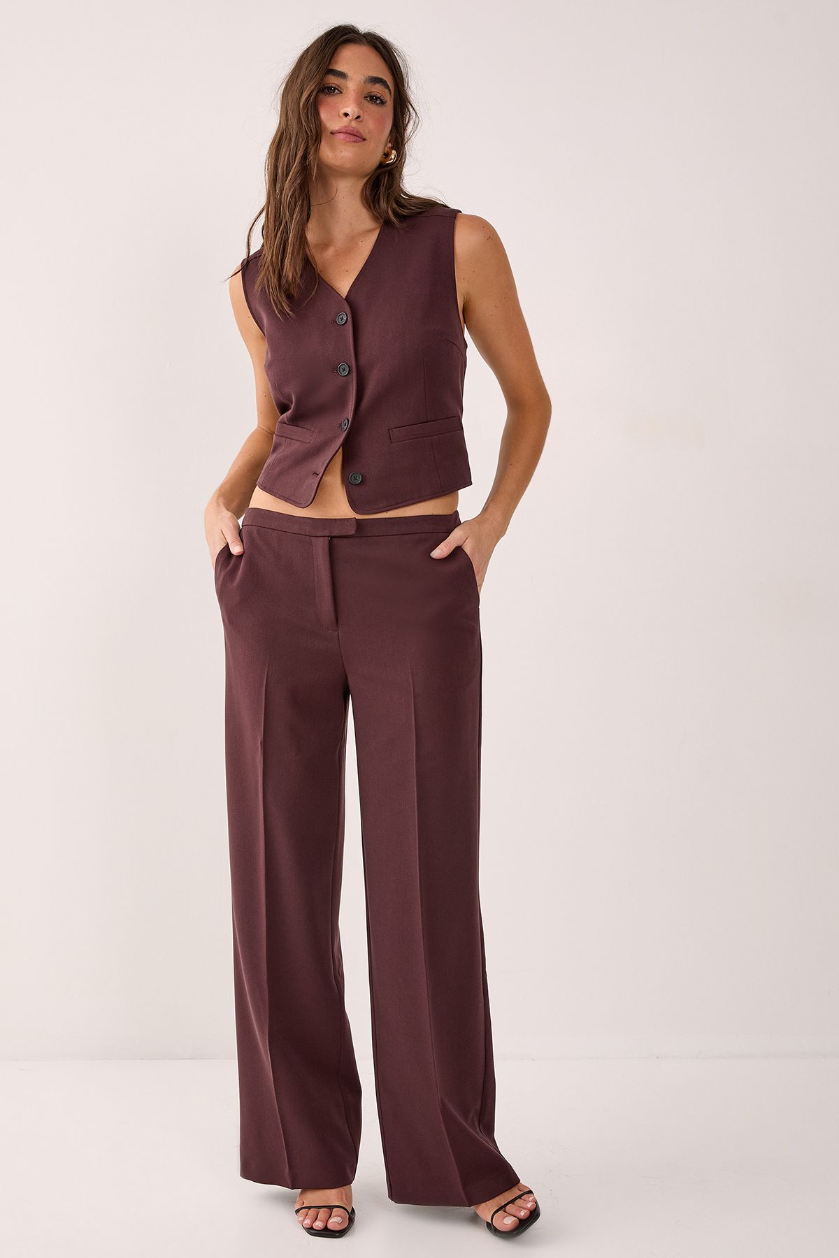 NastyGal Tailored Boxy Button Through Waistcoat Chocolate image 2