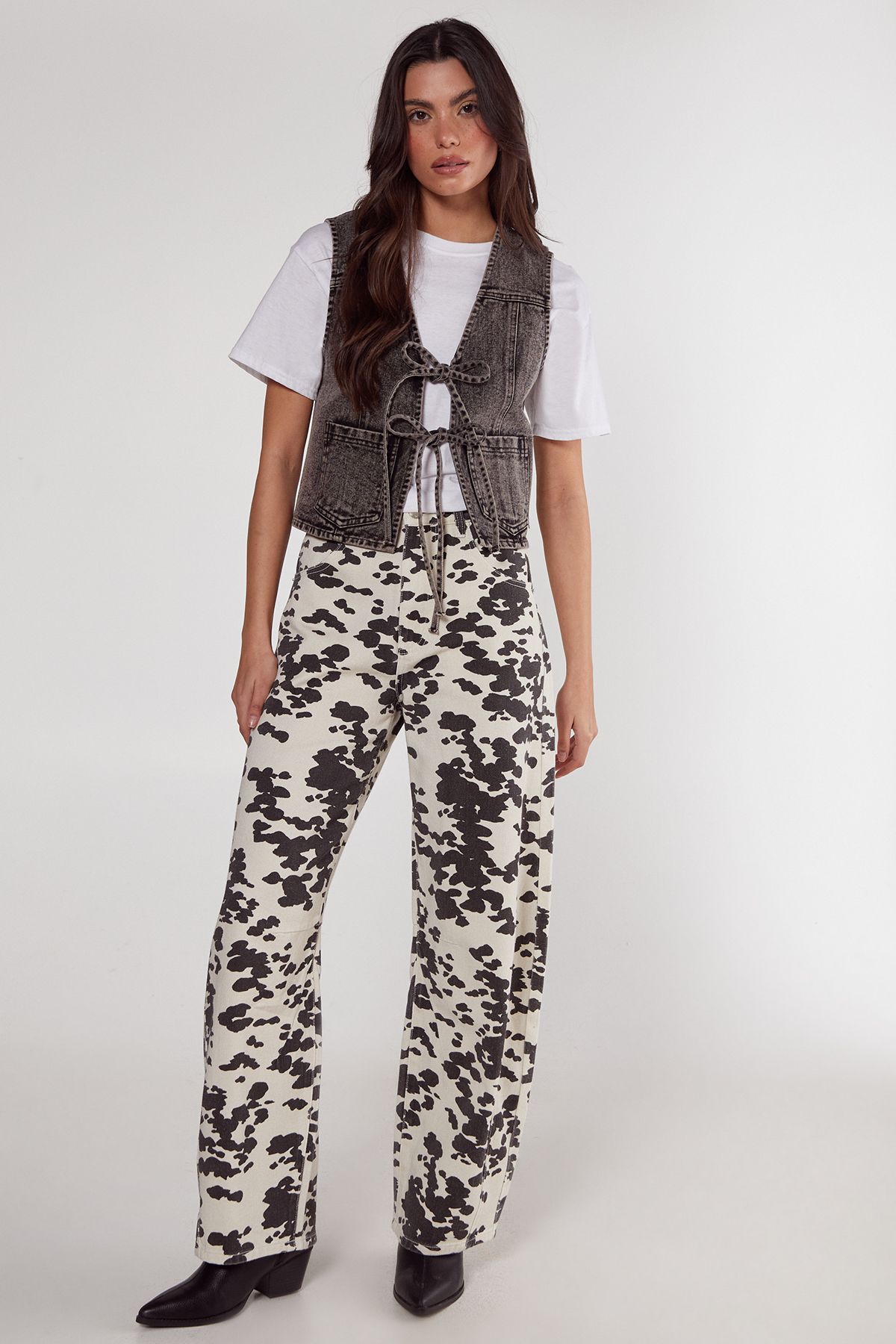 NastyGal Tie Front Denim Gilet Washed Black image 2