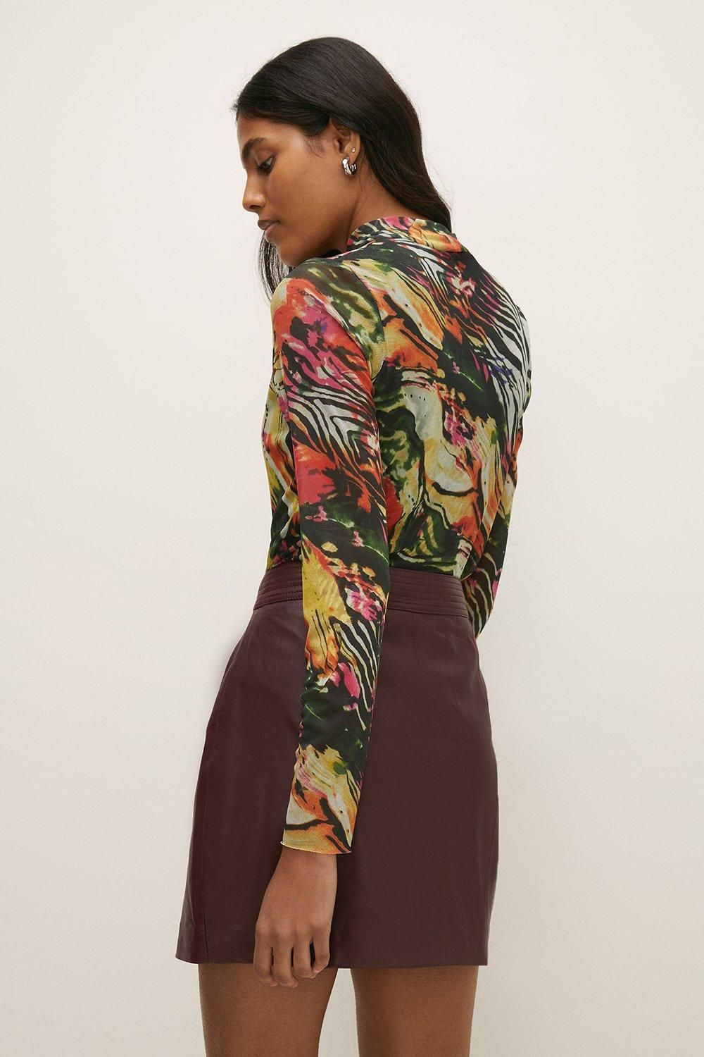 Oasis Leather Zip Through Mini Skirt Burgundy image 3