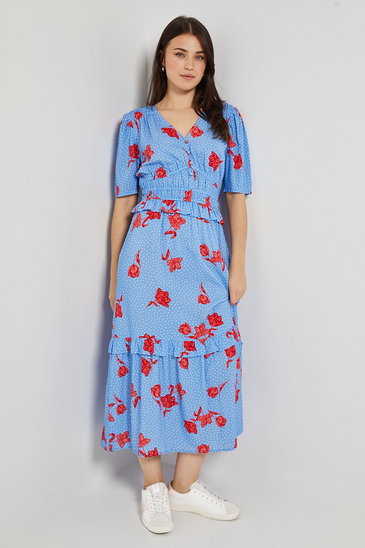 Dorothy Perkins Blue Floral Empire Shirred Bodice Button Detail Maxi Dress Blue image 4