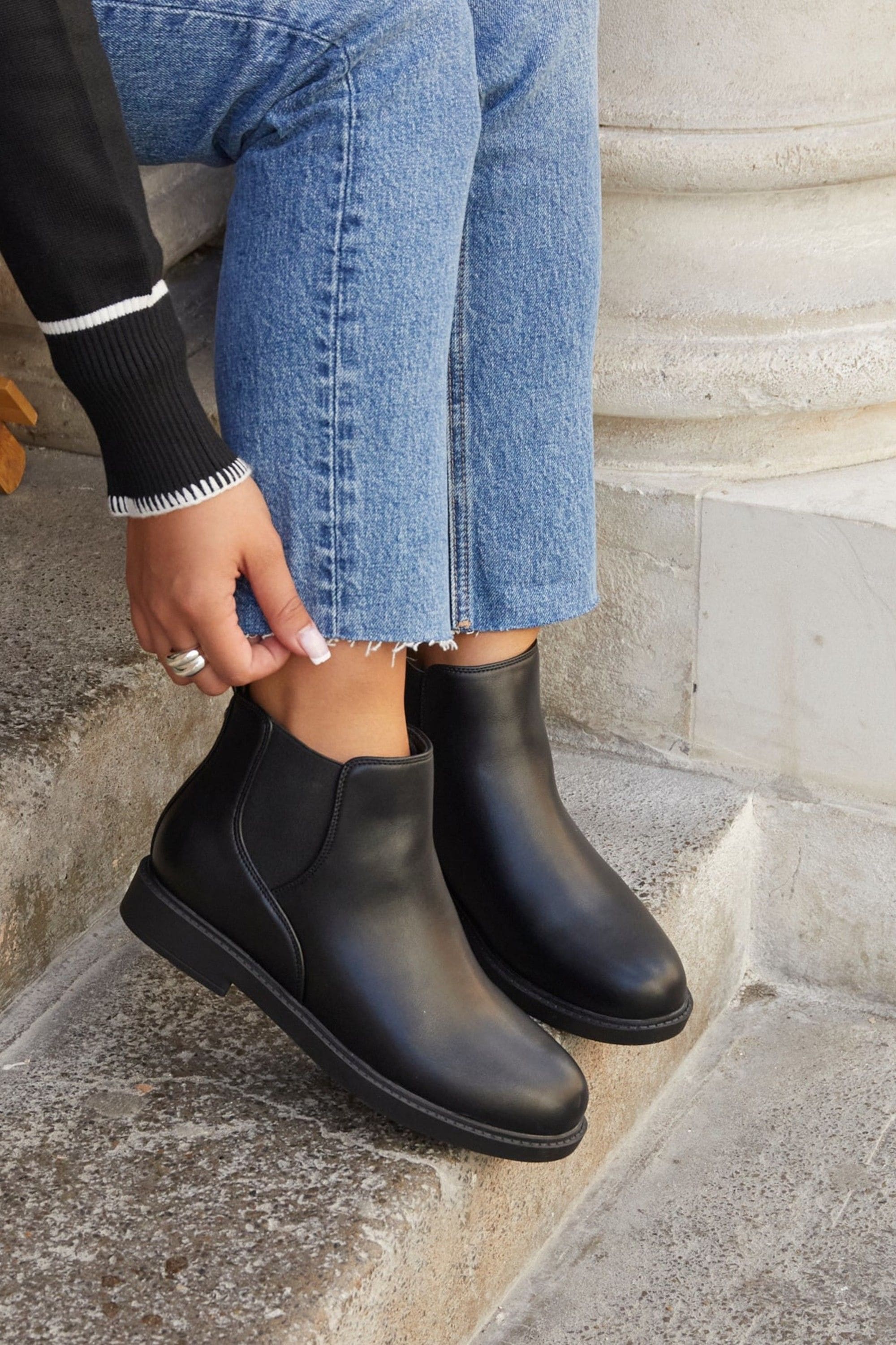 Linzi Fauna Wide Fit Black Faux Leather Classic Chelsea Boot image 2