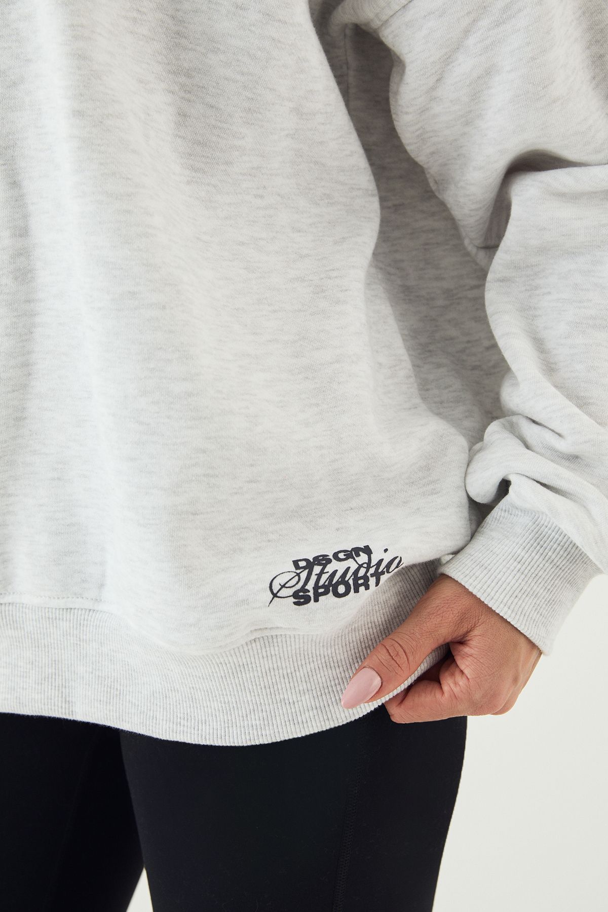 DSGN Studio DSGN Studio Sport V Neck Oversized Sweatshirt Ash Grey image 4