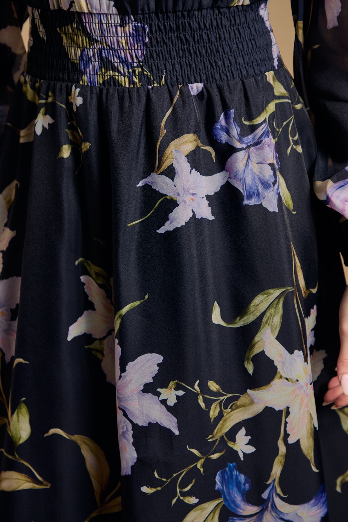 Oasis Floral Organza Shirred Waist Midi Dress Navy image 5