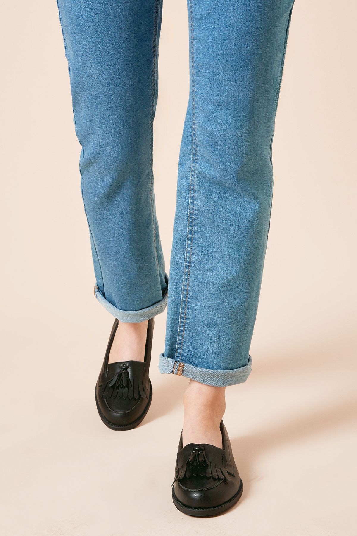 Dorothy Perkins Wide Fit Leigh Fringe Loafers Black image 2