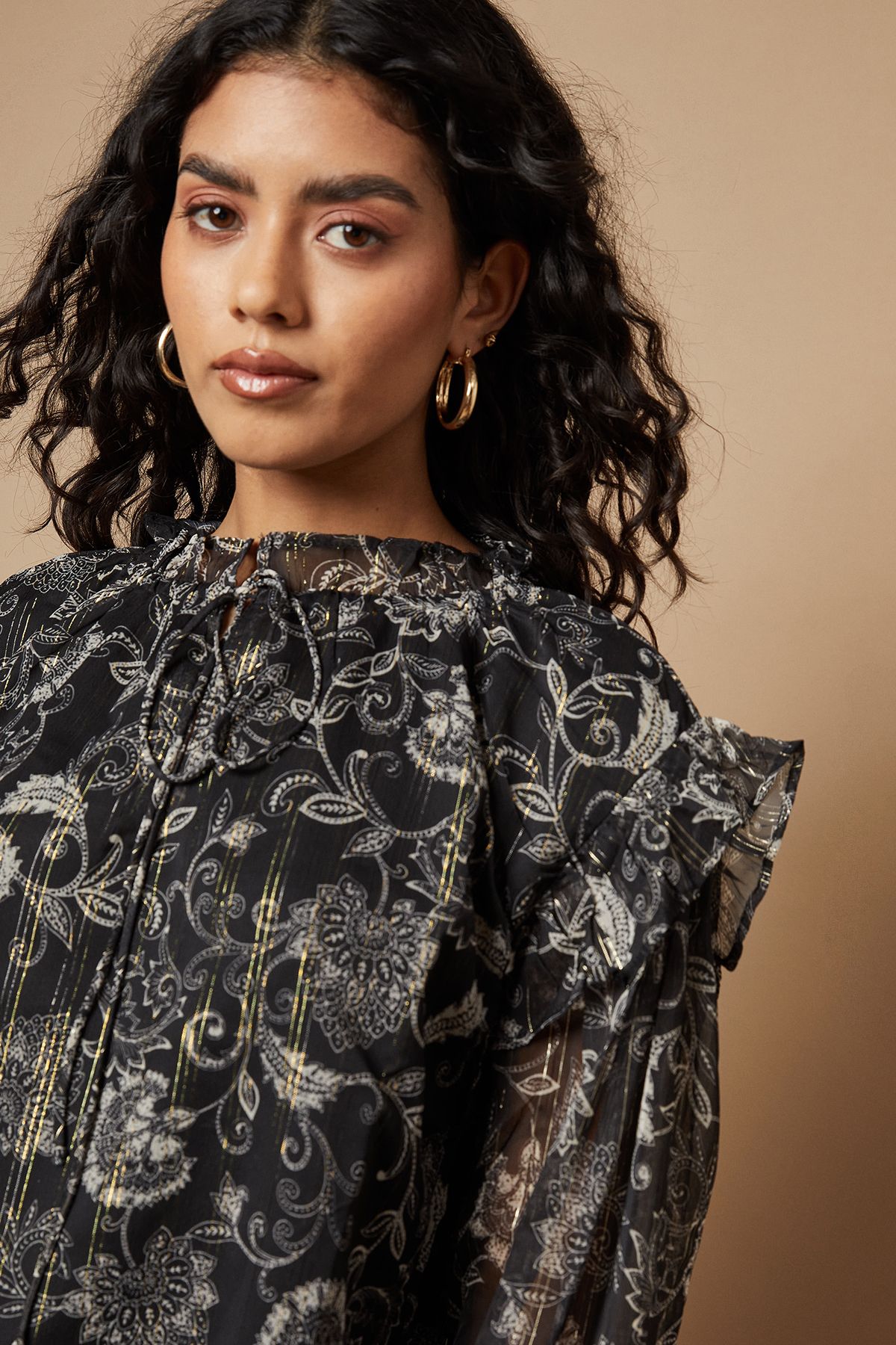 Oasis Petite Paisley Metallic Chiffon Tie Neck Blouse Black image 4