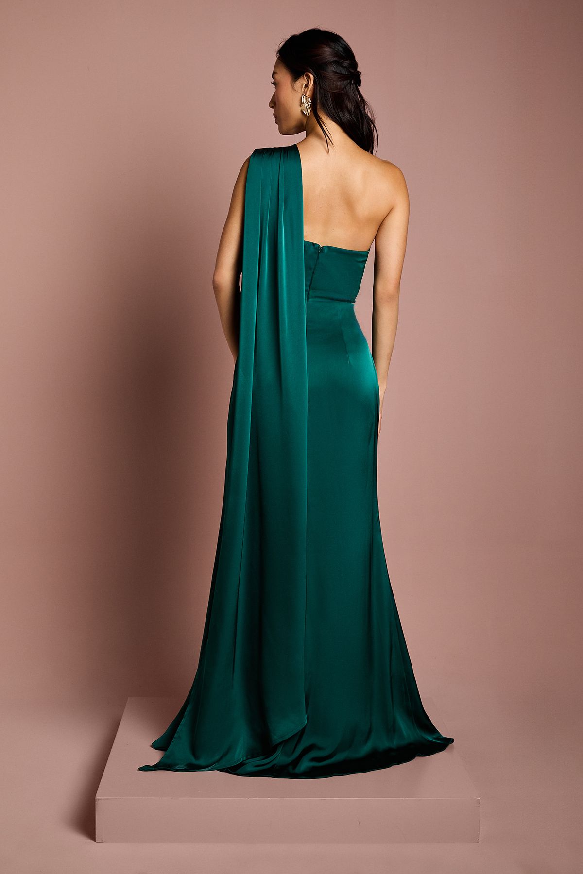 Coast Coast Honoured Drape One Shoulder Satin Maxi Bridesmaid Dress Emerald image 3