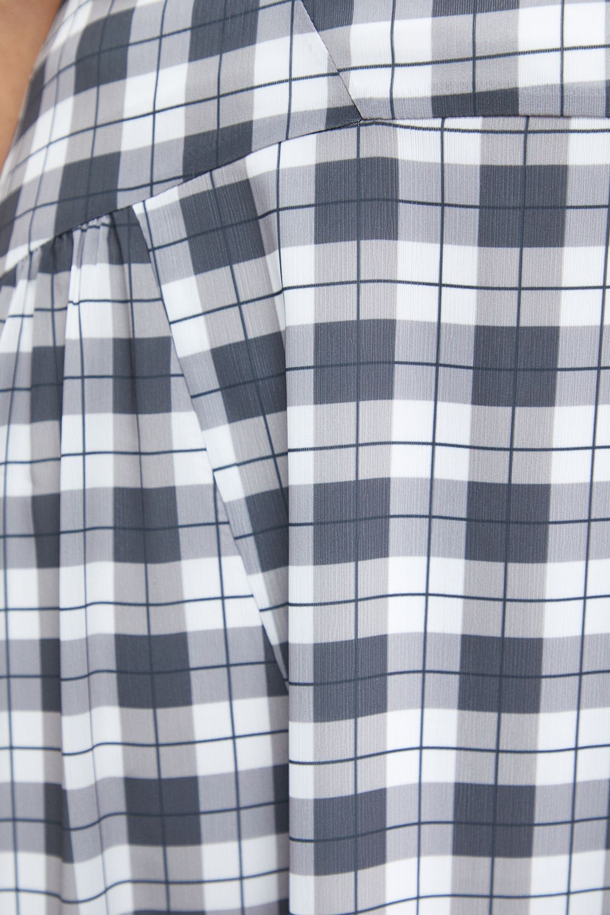 Warehouse Tony Check Chiffon Asymmetric Midi Skirt Black image 4