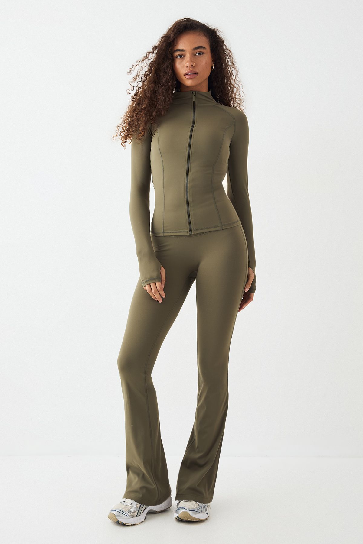 DSGN Studio DSGN Studio Highwaist Ultra Sculpt Yoga Flared Legging Olive image 3