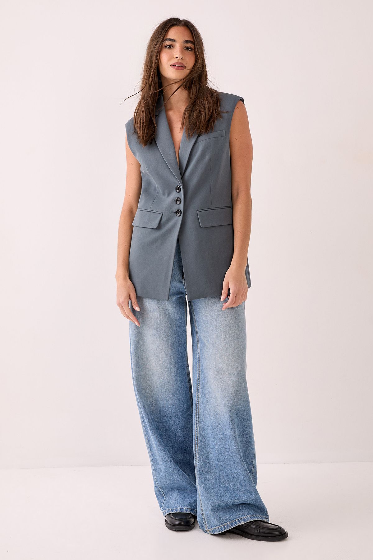 NastyGal Tailored Sleeveless Button Front Blazer Grey image 2