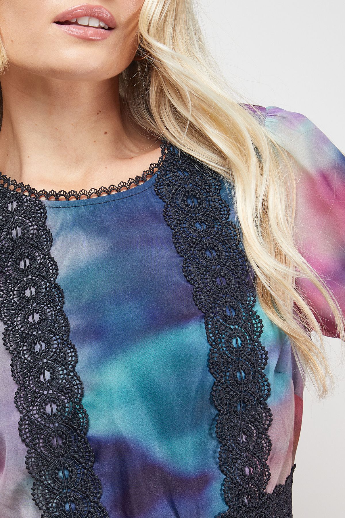 Oasis Lace Trim Fluted Sleeve Mini Prom Dress Multi image 5