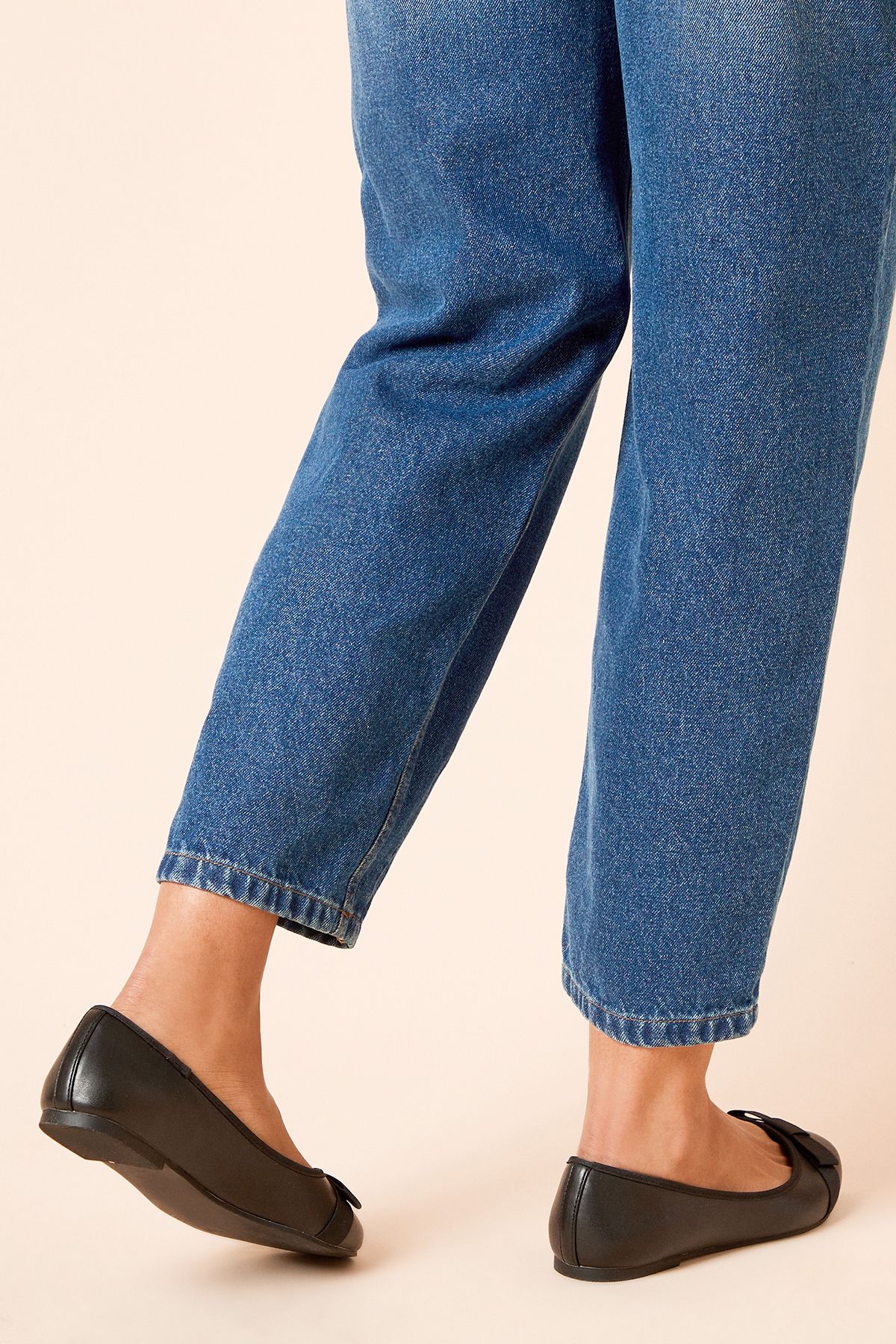 Dorothy Perkins Wide Fit Paris Bow Detail Ballet Pumps Black image 4