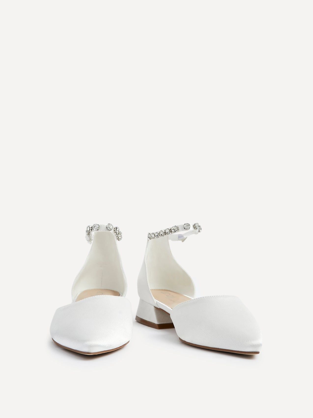 Linzi Everlasting Wide Fit Ivory Satin Low Block Court Heel image 3