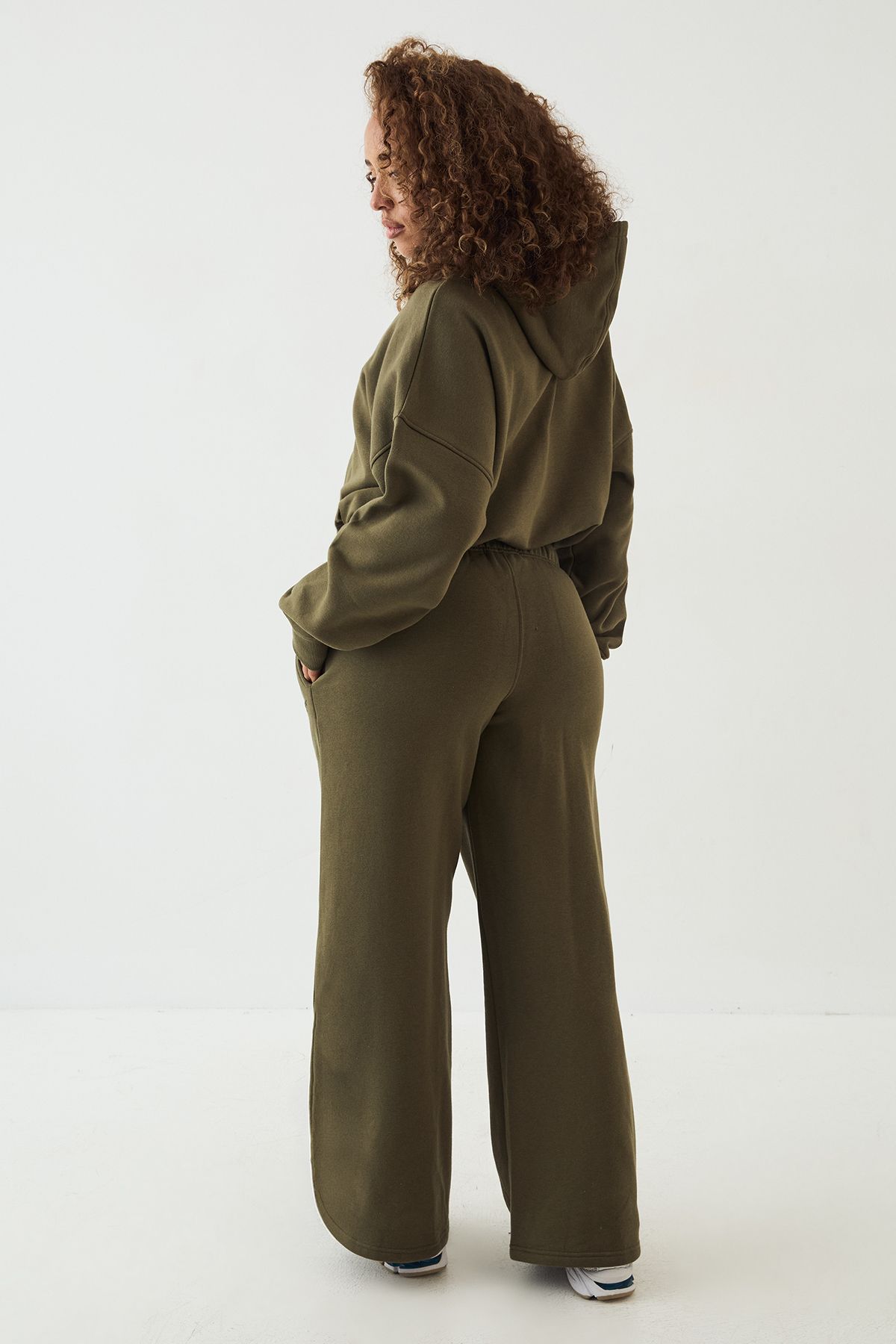 DSGN Studio DSGN Studio Sport Training Club Straight Leg Jogger Green image 2