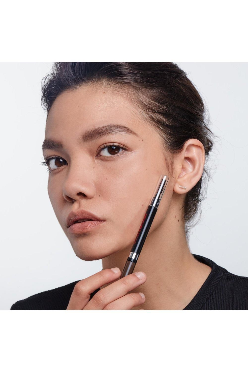 L'Oréal Paris Infaillible 24H Brow Filling Triangular Pencil 7_0 Blonde image 6