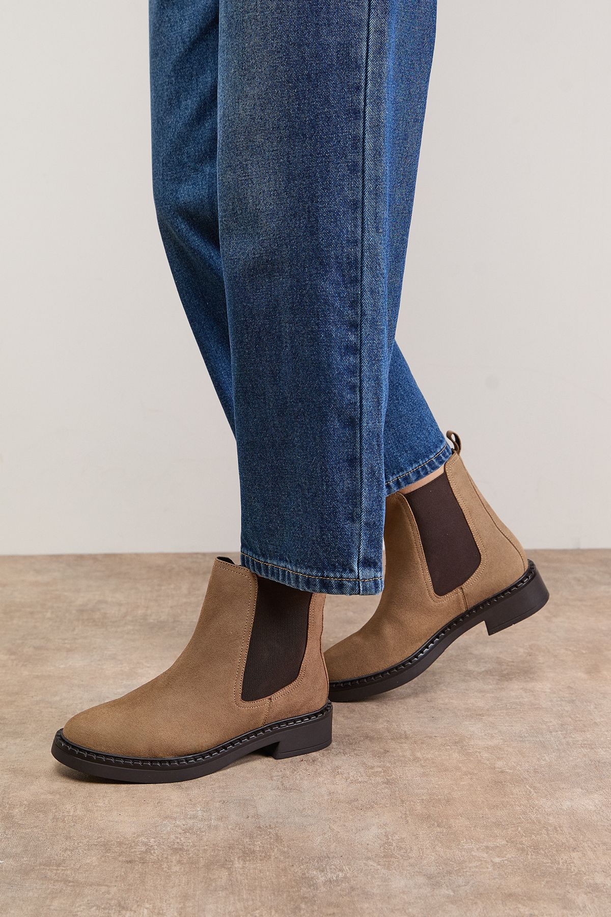 Oasis Betty Real Suede Chunky Chelsea Boots Taupe image 1