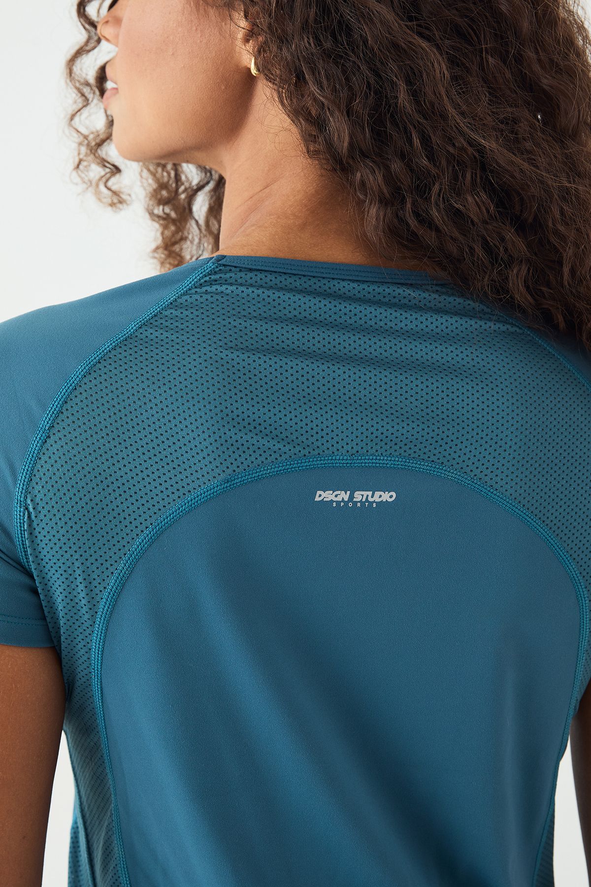 DSGN Studio DSGN Studio Reflective Mesh Panel Running Top Teal image 4