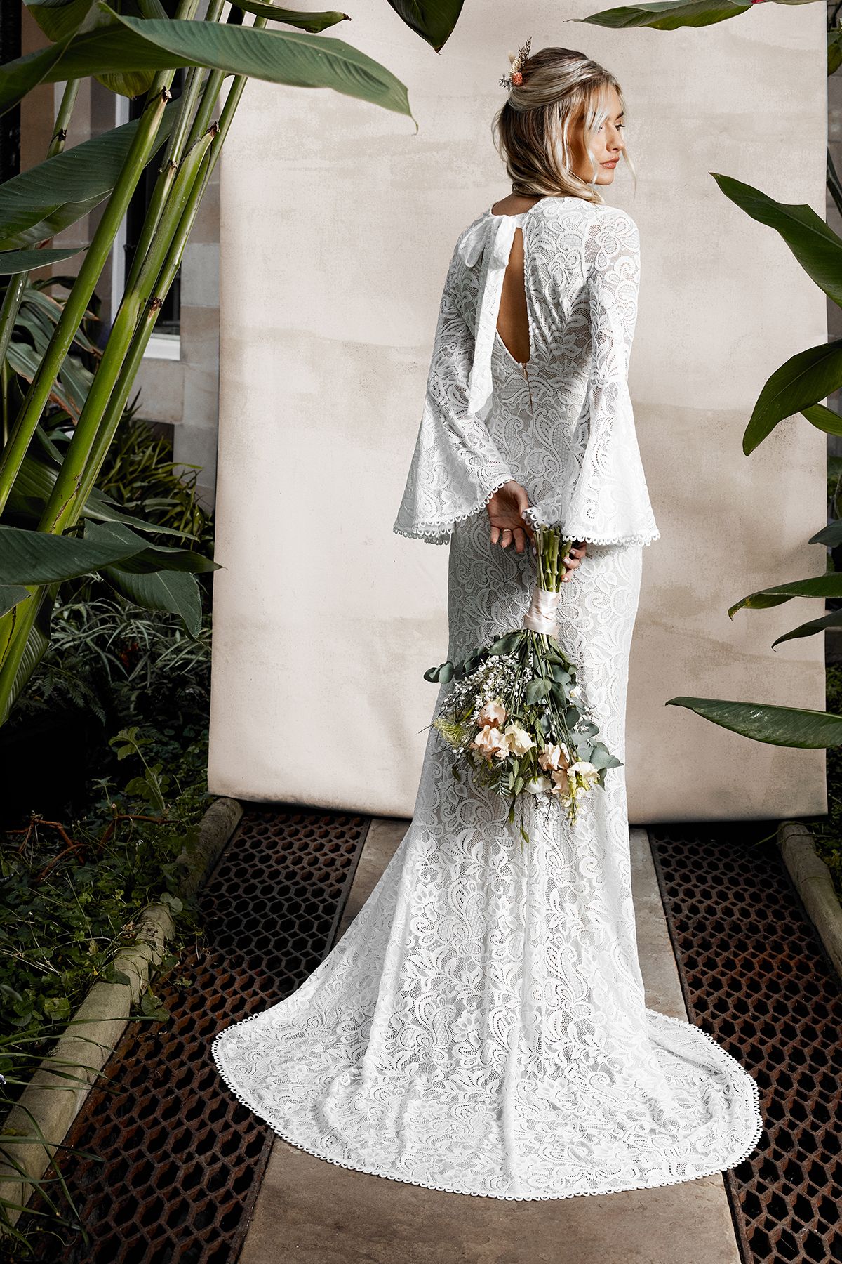 Oasis Flare Sleeve Boho Stretch Lace Fishtail Wedding Dress Ivory