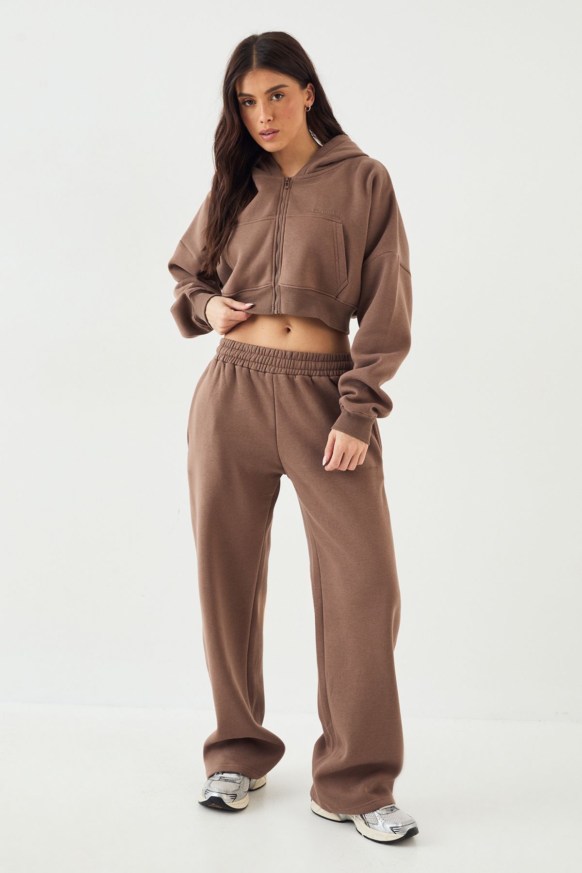 DSGN Studio DSGN Studio Straight Leg Jogger Mocha image 1