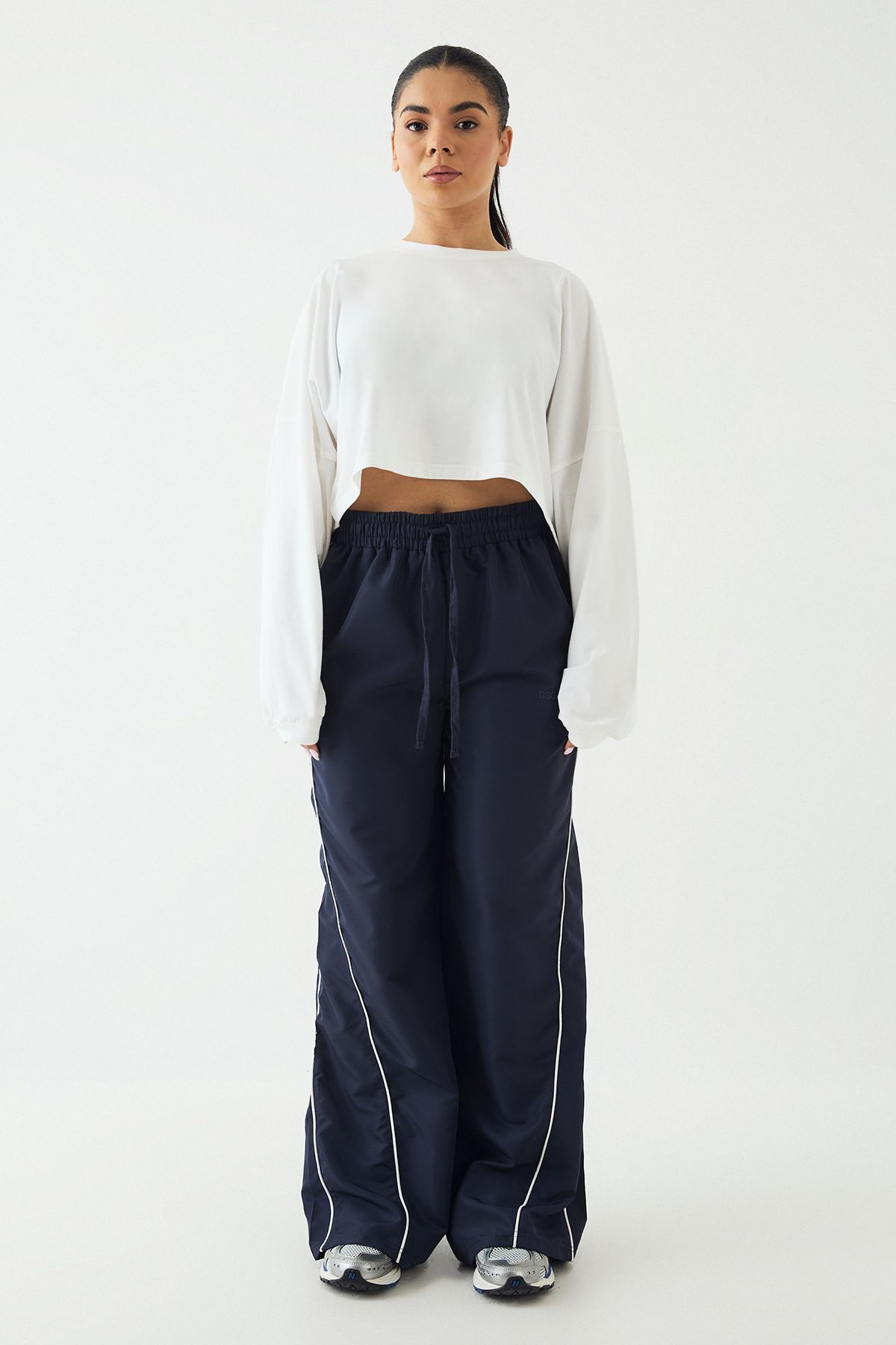 DSGN Studio DSGN Studio Sport Oversized Boxy Crop Long Sleeve T-Shirt White image 5