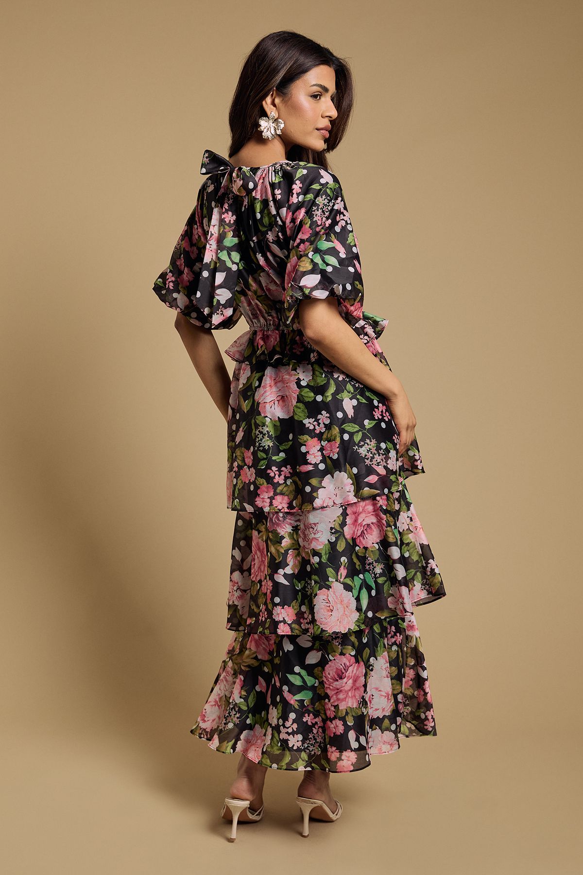 Oasis Petite Shirred Bodice Puff Sleeve Tiered Midi Dress Black image 3