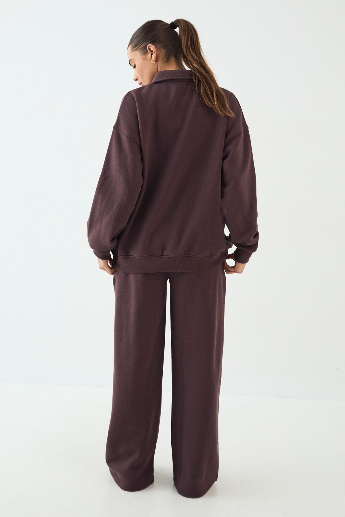 DSGN Studio DSGN Studio Towelling Applique Straight Leg Jogger Chocolate image 2