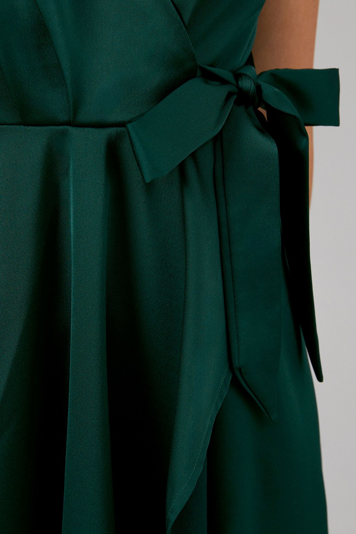 Oasis Wrap Top Satin Bridesmaid Midaxi Dress Emerald image 5