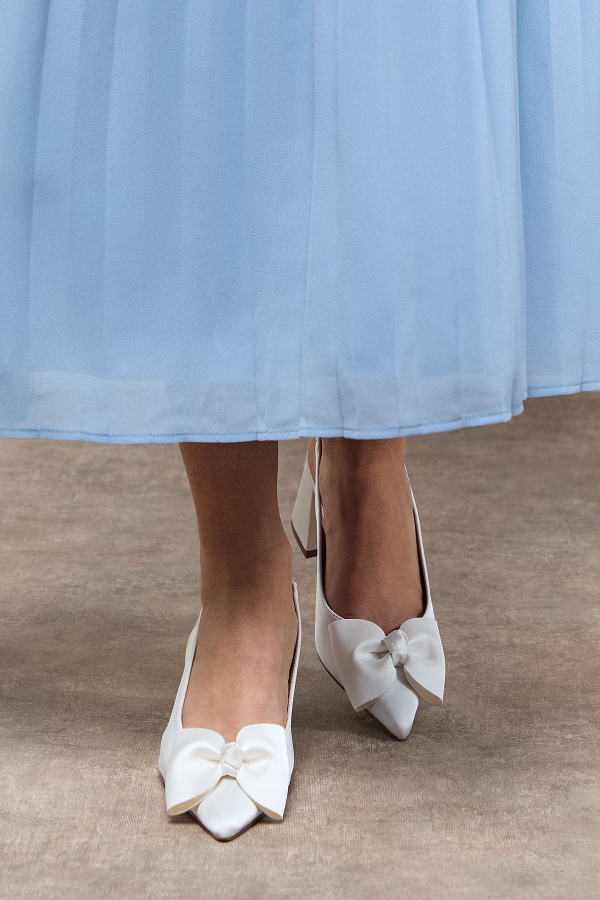 Oasis Seala Satin Bow Slingback Medium Block Heel Court Shoes White image 2