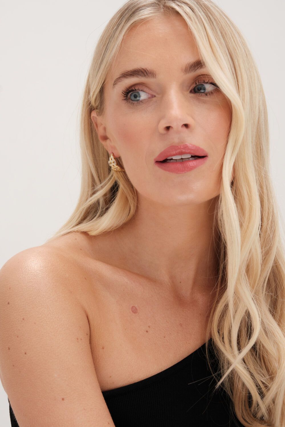 Jon Richard Gold Plated Cubic Zirconia And Polished Chain Hoops image 2