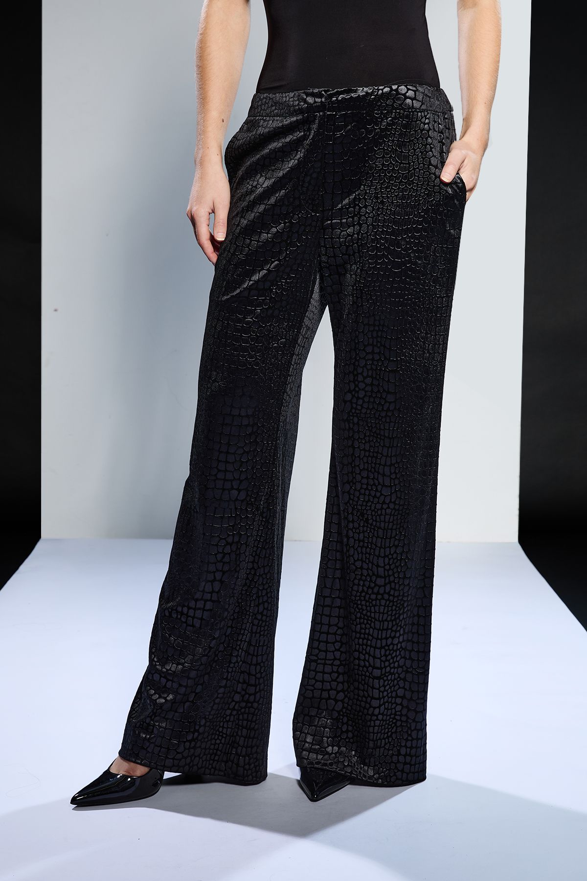 RUNWAY 1.8.1.8 Runway 1.8.1.8 Croc Jacquard Velvet Trouser Black image 2