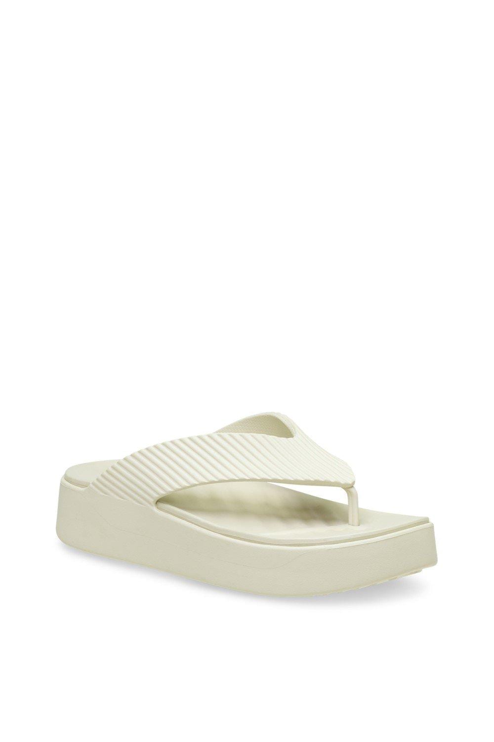 Crocs Getaway Platform Flip image 1