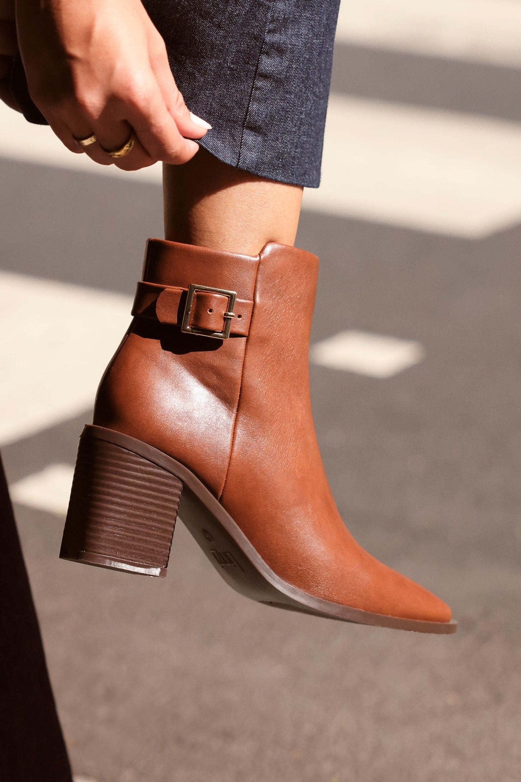 Linzi Rise Tan Faux Leather Block Heeled Ankle Boot image 6