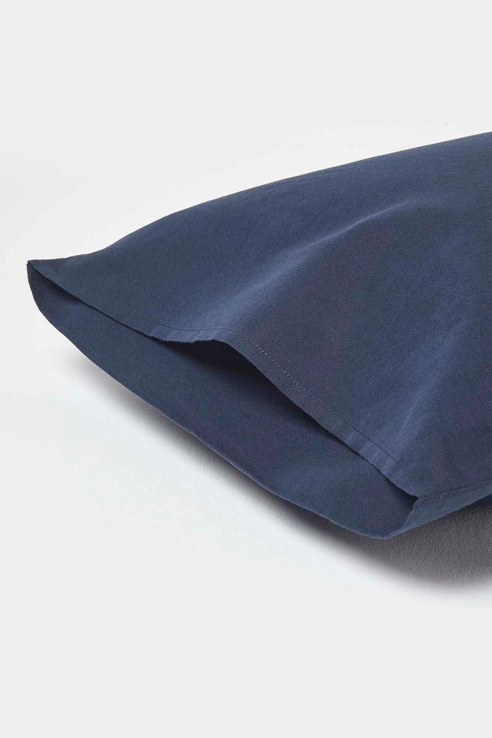 Homescapes Linen Kid's Pillowcases 60 x 40 cm, Pack of 2 image 2