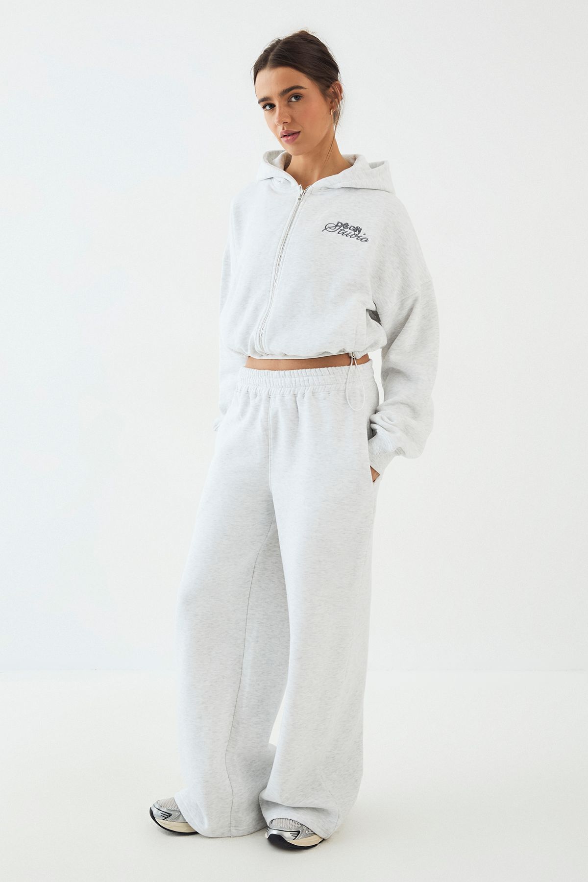 DSGN Studio DSGN Studio Towelling Applique Straight Leg Jogger Ash Grey image 3