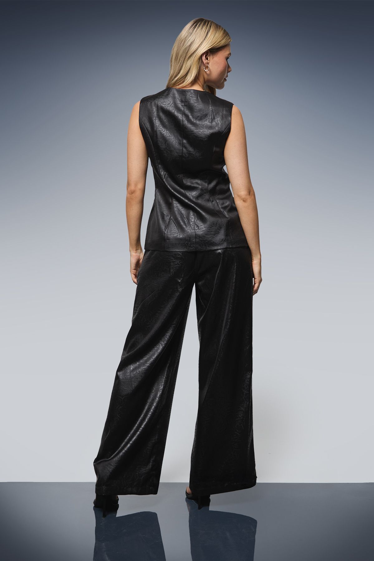 Dorothy Perkins Textured Satin Longline Waistcoat Black image 3