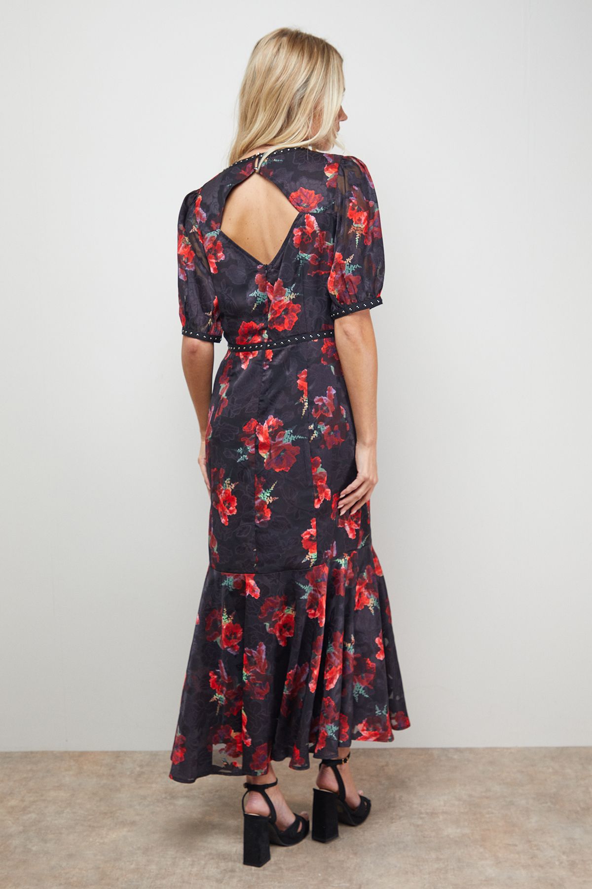 Oasis Printed Jacquard Stud Trim Detail Puff Sleeve Midi Dress Floral image 3