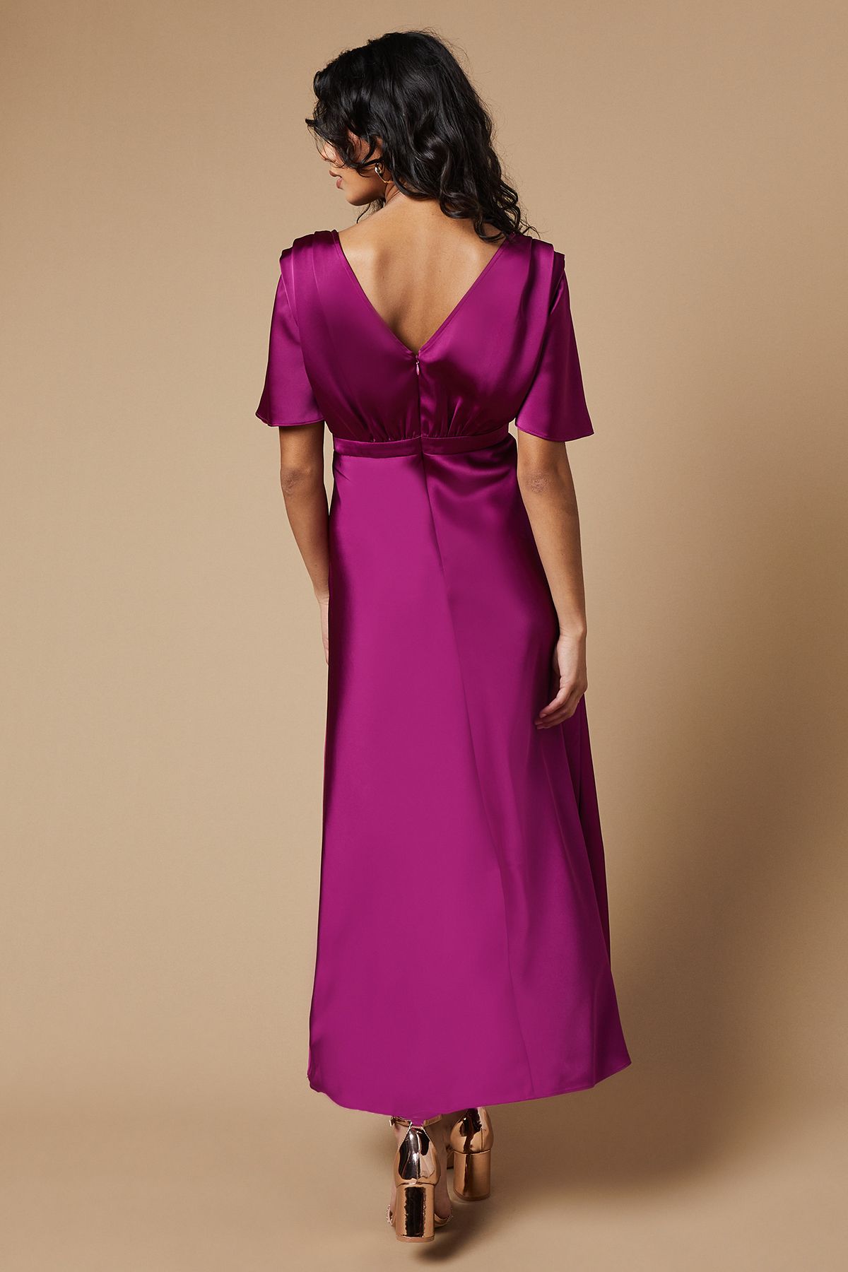 Oasis Petite Occasion Satin Pleat Shoulder Midaxi Dress Raspberry image 3