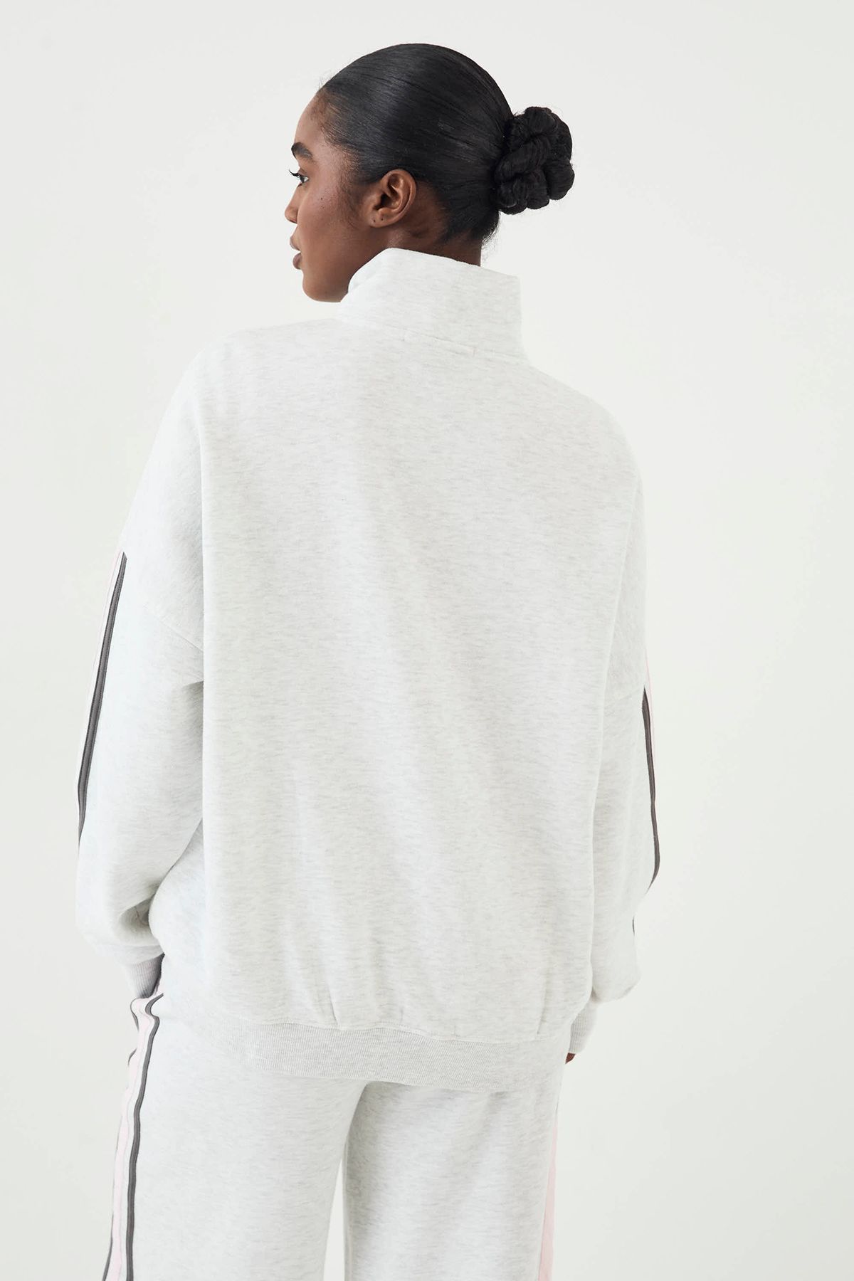 DSGN Studio DSGN Studio Sport Colour Block Funnel Neck Zip Through Sweatshirt Ash Grey image 2