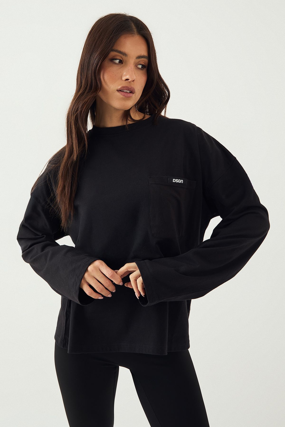 DSGN Studio DSGN Studio Woven Label Long Sleeve Oversized T-Shirt Black image 1