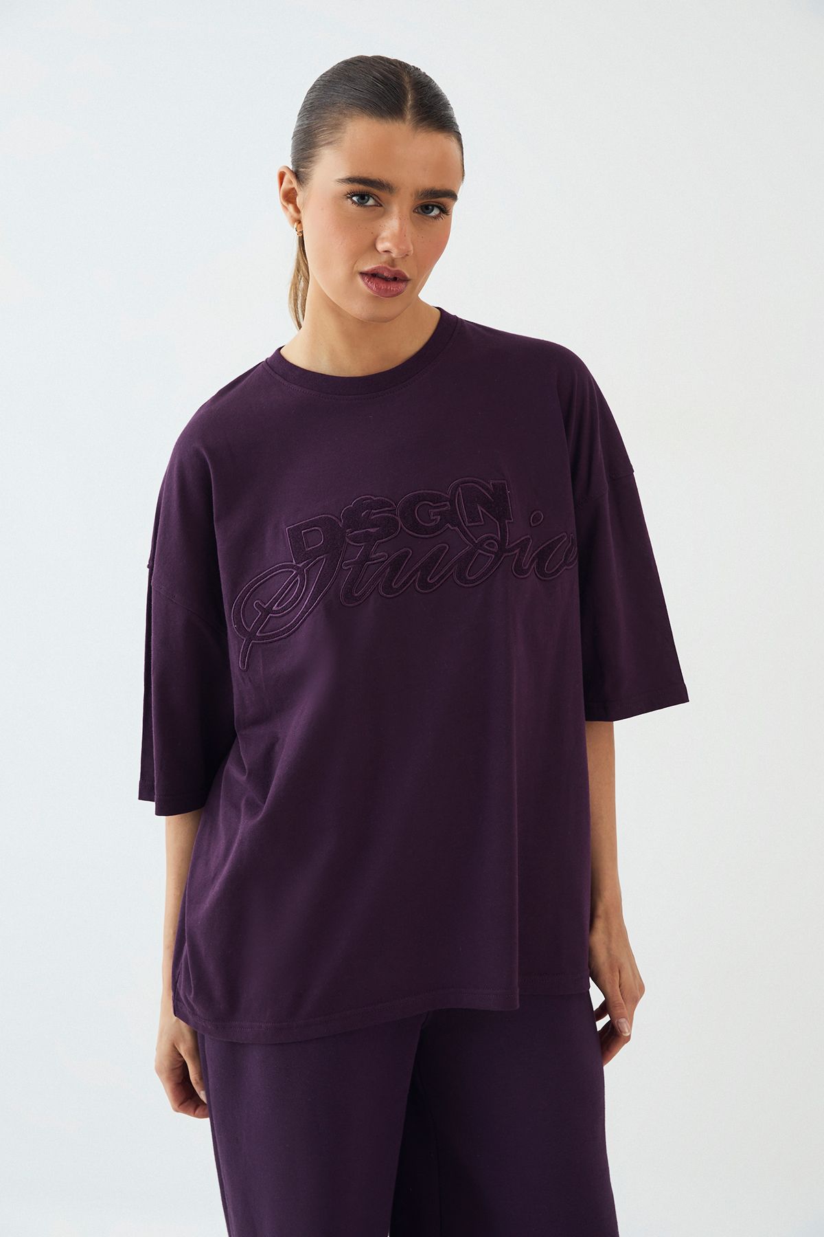 DSGN Studio DSGN Studio Towelling Applique Oversized T-Shirt Aubergine image 3