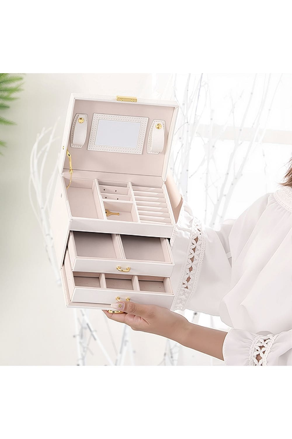 SHEONLY White PU Leather Jewellery Box with Mechanism Key Lock image 5