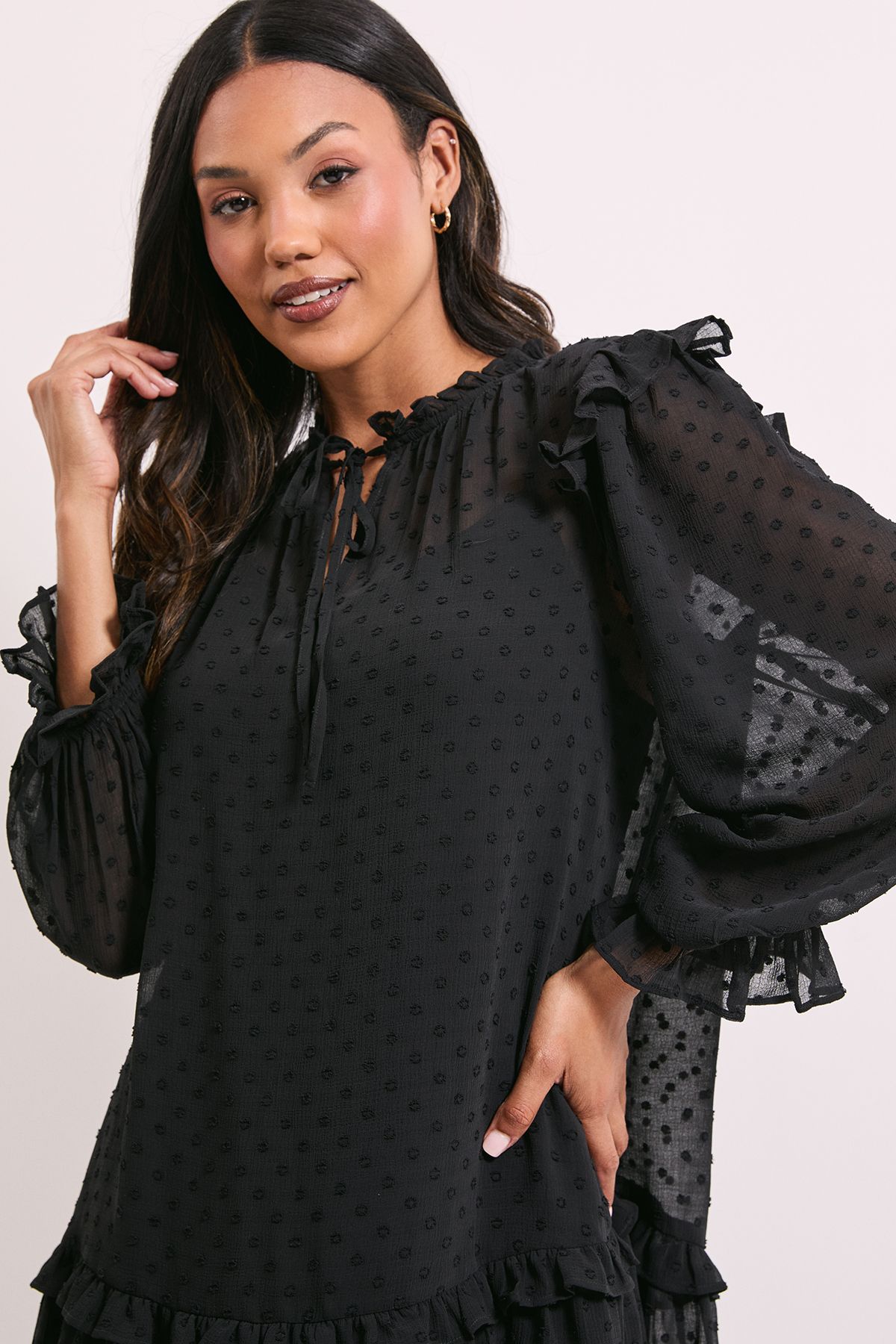 Dorothy Perkins Tiered Hem Tie Neck Shift Dress Black image 4