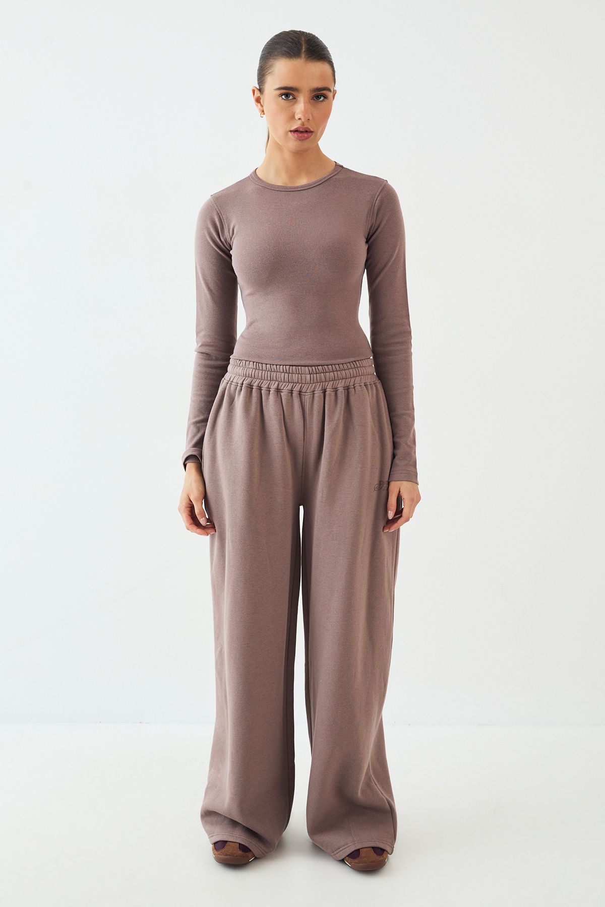 DSGN Studio DSGN Studio Crew Neck Long Sleeve Top Mocha image 5