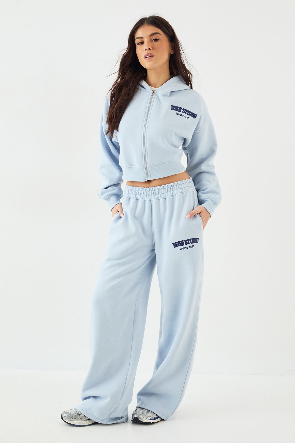 DSGN Studio DSGN Studio Applique Boxy Crop Hoodie Light Blue image 3