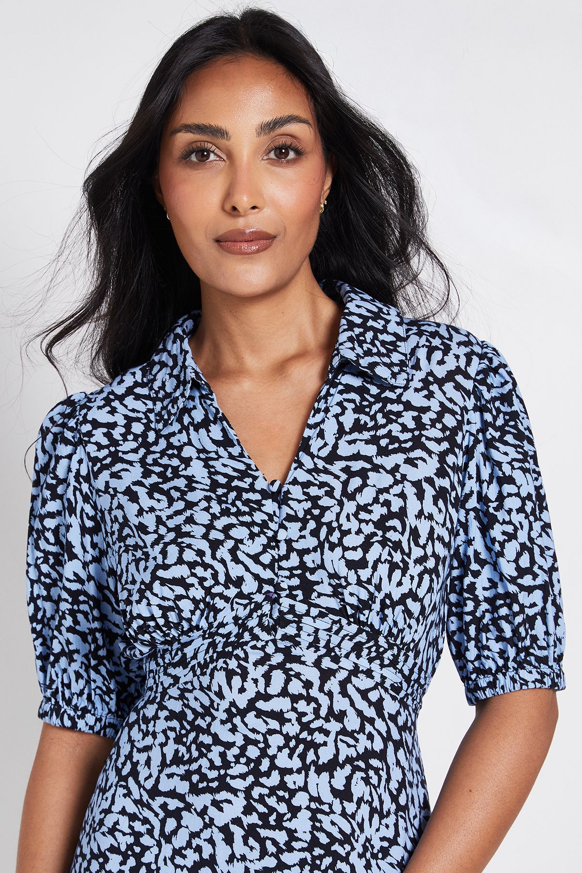 Dorothy Perkins Petite Blue Collared Button Detail Puff Sleeve Midi Dress Blue image 4