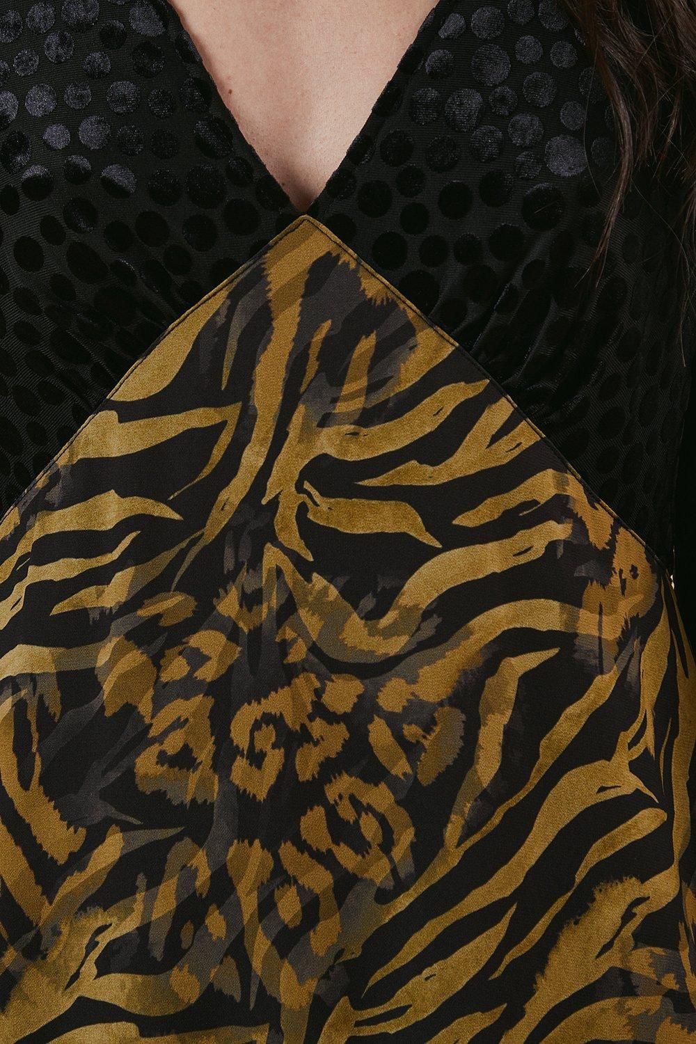 Oasis Occasion Animal Spot Bodice Midi Dress Black image 5