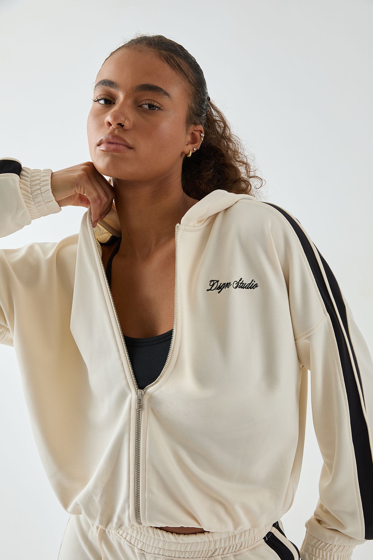 DSGN Studio DSGN Studio Tricot Side Stripe Boxy Crop Zip Through Hoodie Cream image 4