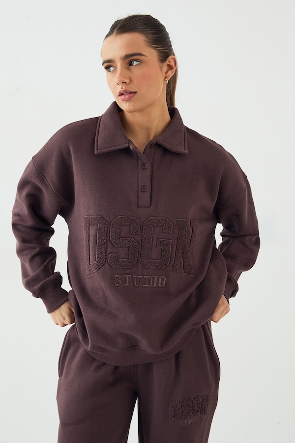 DSGN Studio DSGN Studio Towelling Applique Collared Rugby Sweatshirt Chocolate