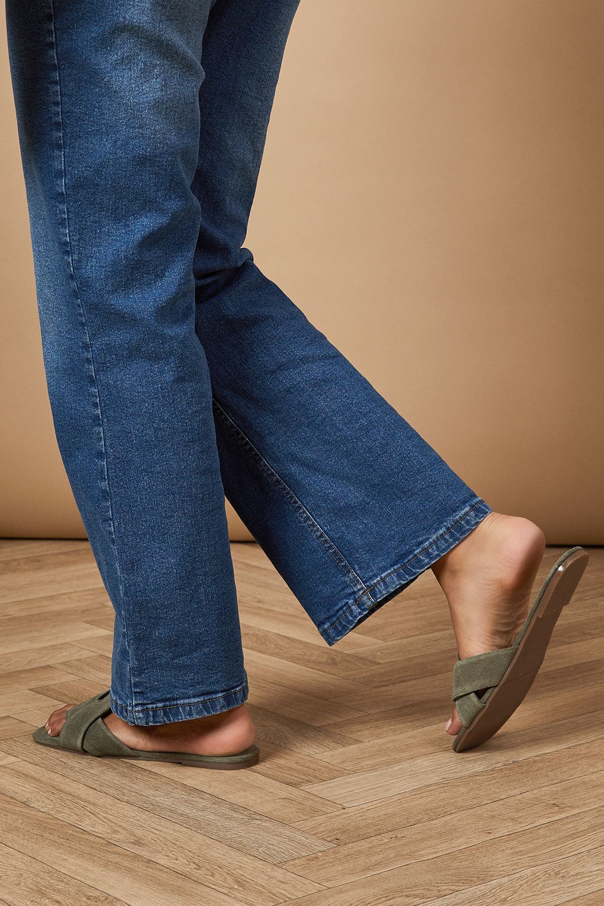 Oasis Fleeta Real Suede Twist Flat Mules Sage image 3